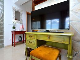 Attractive Villa in Kastel Luksic on Mount Kozjak