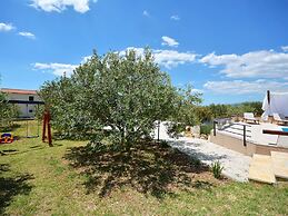 Attractive Villa in Kastel Luksic on Mount Kozjak