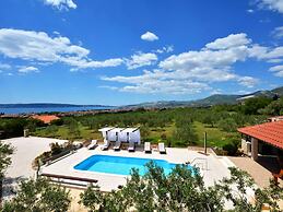 Attractive Villa in Kastel Luksic on Mount Kozjak