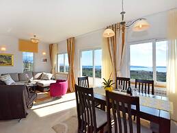 Attractive Villa in Kastel Luksic on Mount Kozjak