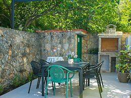 Cozy Holiday Home in Podgora