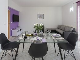 Apartment in Katel Gomilica Near Beach