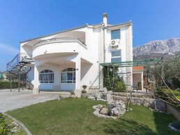 Apartment in Katel Gomilica Near Beach