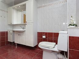 Apartment in Katel Gomilica Near Beach