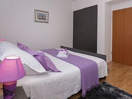 Apartment in Katel Gomilica Near Beach