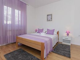 Apartment in Katel Gomilica Near Beach