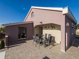 Cosy Holiday Home in Policnik With Pool