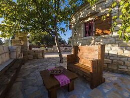 Cosy Holiday Home in Policnik With Pool