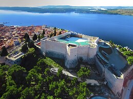 Charming Villa With Private Pool