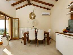 Charming Villa With Private Pool