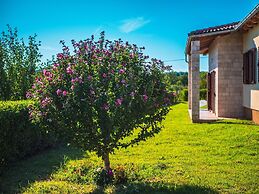 Charming Villa With Private Pool