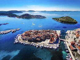 Charming Villa With Private Pool