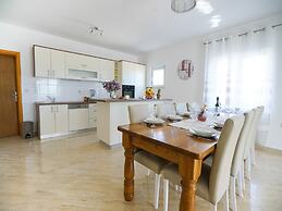 Charming Holiday Home in Prkos With Swimming Pool