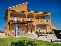 Charming Holiday Home in Prkos With Swimming Pool