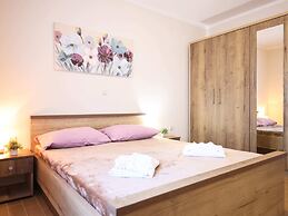 Charming Holiday Home in Prkos With Swimming Pool