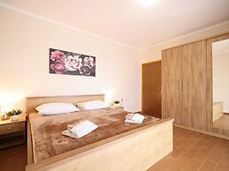 Charming Holiday Home in Prkos With Swimming Pool