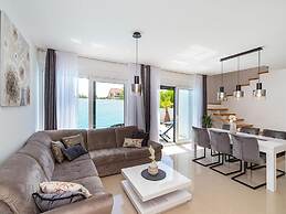 Villa in Zaton With Swimming Pool