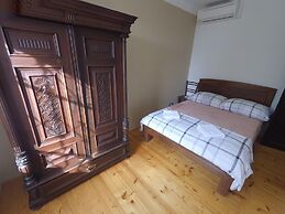 Spacious Holiday Home With Terrace & Great Sea View