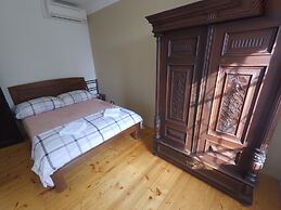 Spacious Holiday Home With Terrace & Great Sea View