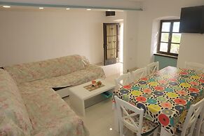 Spacious Holiday Home With Terrace & Great Sea View