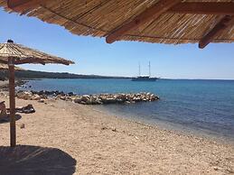 Spacious Apartment in Novalja near Sea