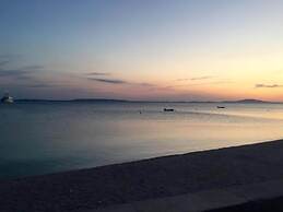 Spacious Apartment in Novalja near Sea