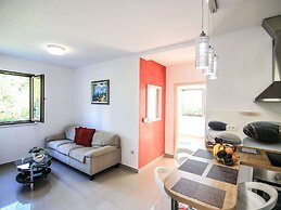 Spacious Apartment, Private Terrace in the Countryside, Wi-fi and Park