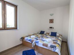 Spacious Apartment, Private Terrace in the Countryside, Wi-fi and Park