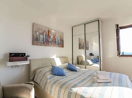 Spacious Apartment, Private Terrace in the Countryside, Wi-fi and Park