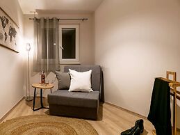 Luxury Villa Lelu With Heated Saltwater Pool, Parking, High Speed Inte