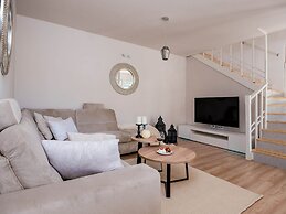 Luxury Villa Lelu With Heated Saltwater Pool, Parking, High Speed Inte