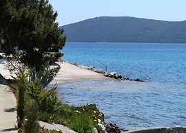 Apartment in Molat With sea View