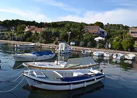 Apartment in Molat With sea View
