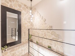 Boutique Holiday Home in Donje Polje With Pool