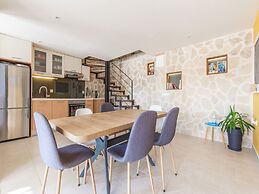 Boutique Holiday Home in Donje Polje With Pool