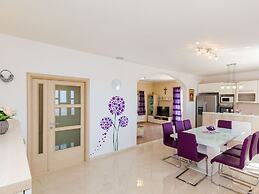 Villa in Gruda With Swimming Pool