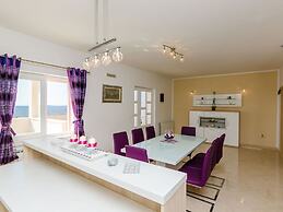 Villa in Gruda With Swimming Pool