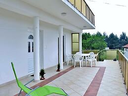 Modern Apartment in Bibinje With Pool