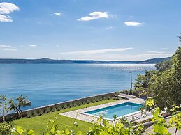 Modern Villa in Maslenica With Swimming Pool