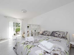 Modern Villa in Maslenica With Swimming Pool