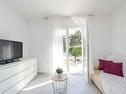 Modern Villa in Maslenica With Swimming Pool