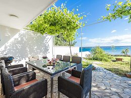 Modern Villa in Maslenica With Swimming Pool