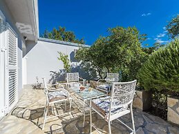 Modern Villa in Maslenica With Swimming Pool