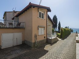 Charming Holiday Home in Turanj With Private Fenced Garden