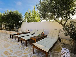 Villa in Pridraga With Pool and Five Person