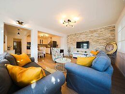 Villa in Pridraga With Pool and Five Person