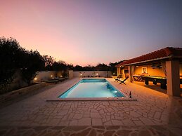Villa in Pridraga With Pool and Five Person