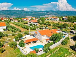 Villa in Pridraga With Pool and Five Person