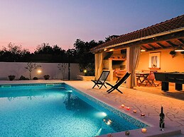 Villa in Pridraga With Pool and Five Person