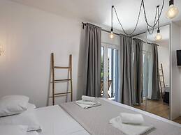 Modern Countryside Villa Near the Sea, Private Swimming Pool, Lovely G